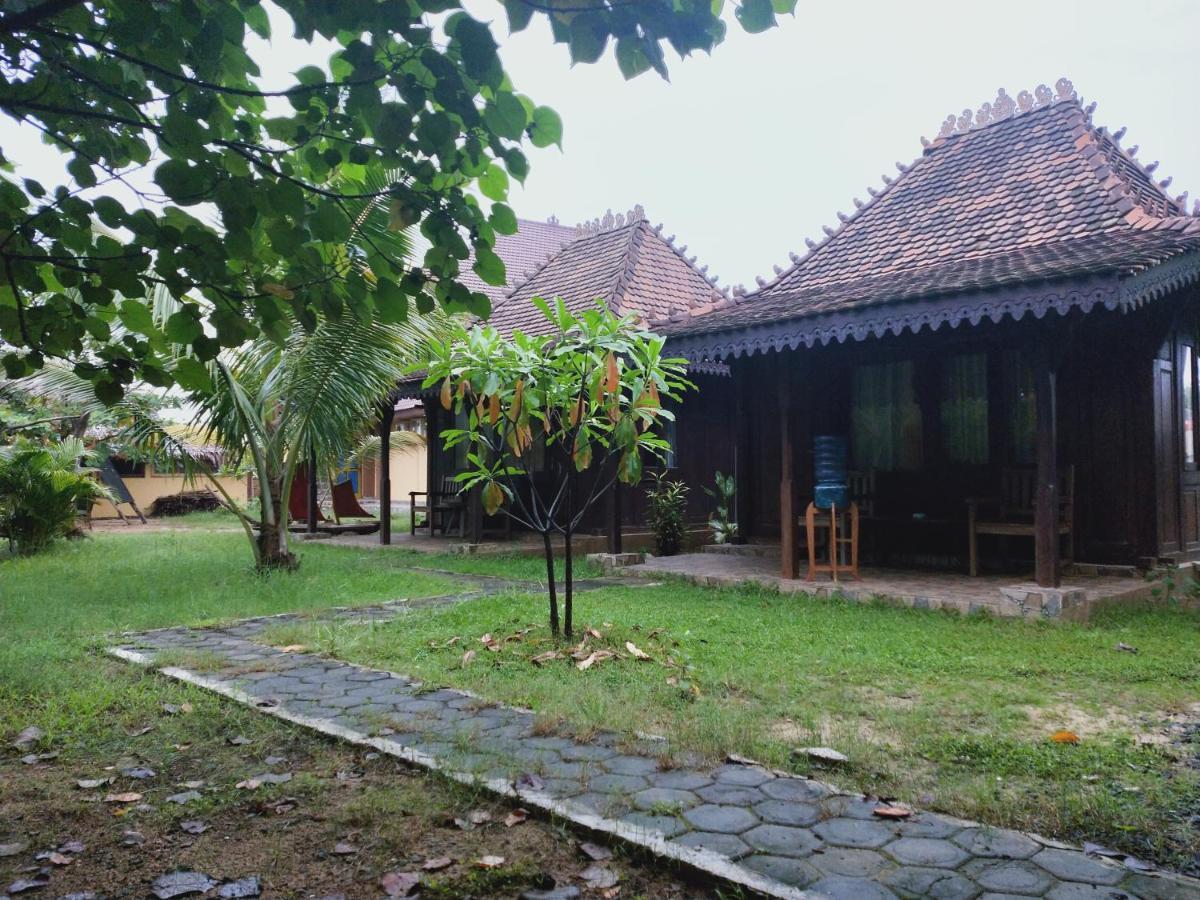 Omah Laut Bondo Jepara - By The Beach, Direct View Of The Sea, Great Base For Water Sports Margokerto 외부 사진