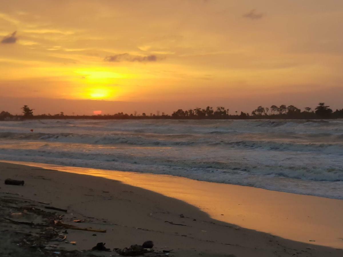 Omah Laut Bondo Jepara - By The Beach, Direct View Of The Sea, Great Base For Water Sports Margokerto 외부 사진